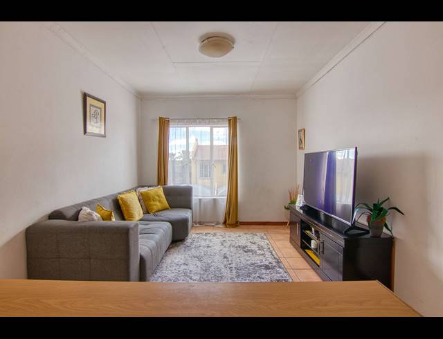 1 BEDROOM APARTMENT TO LET IN FERNDALE